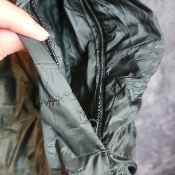 UNIQLO Ultra Light Down Vest Lightweight Green Large Zip Pockets w/bag Outdoor - Picture 8 of 8